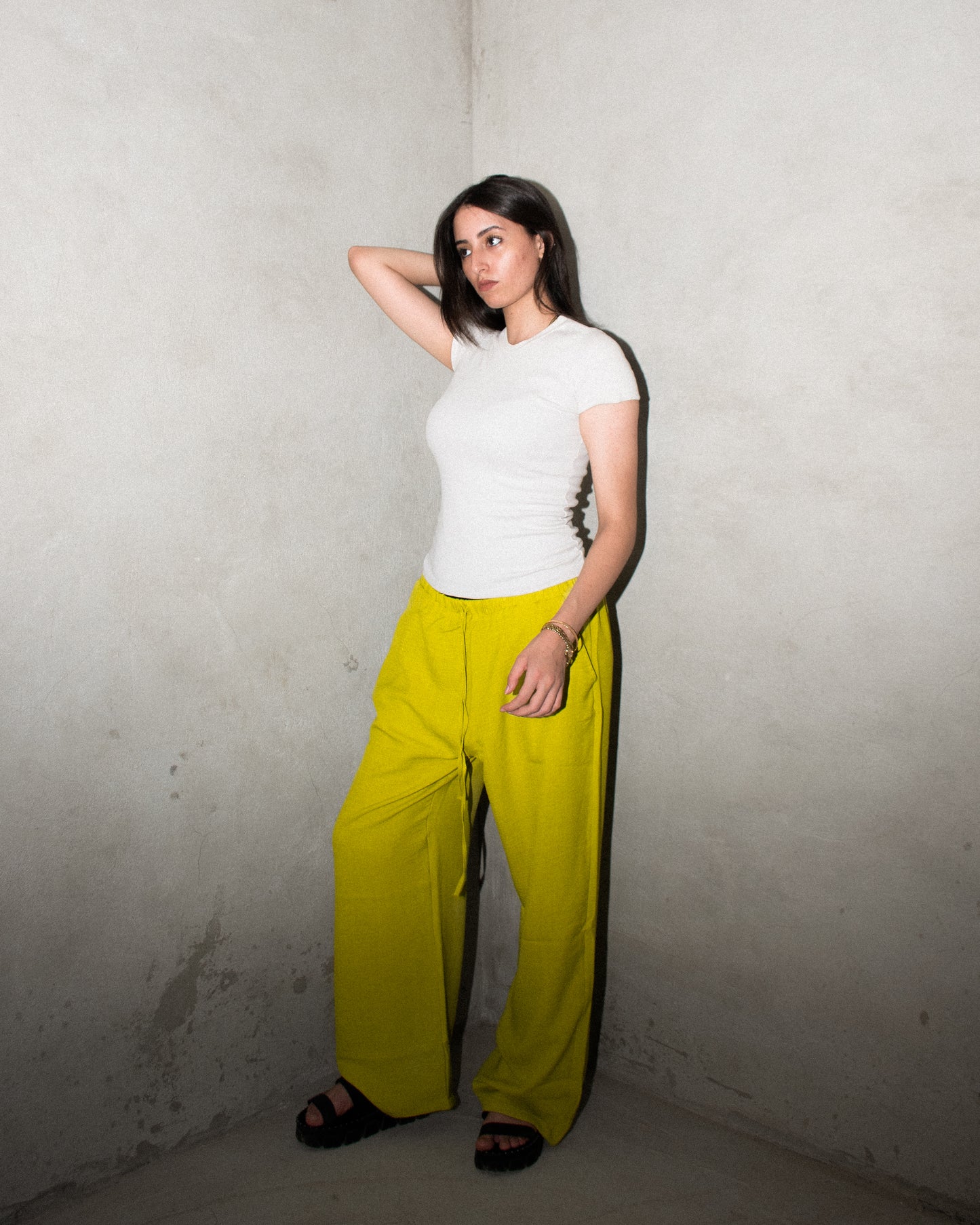 baggy linen pants in yellow-green