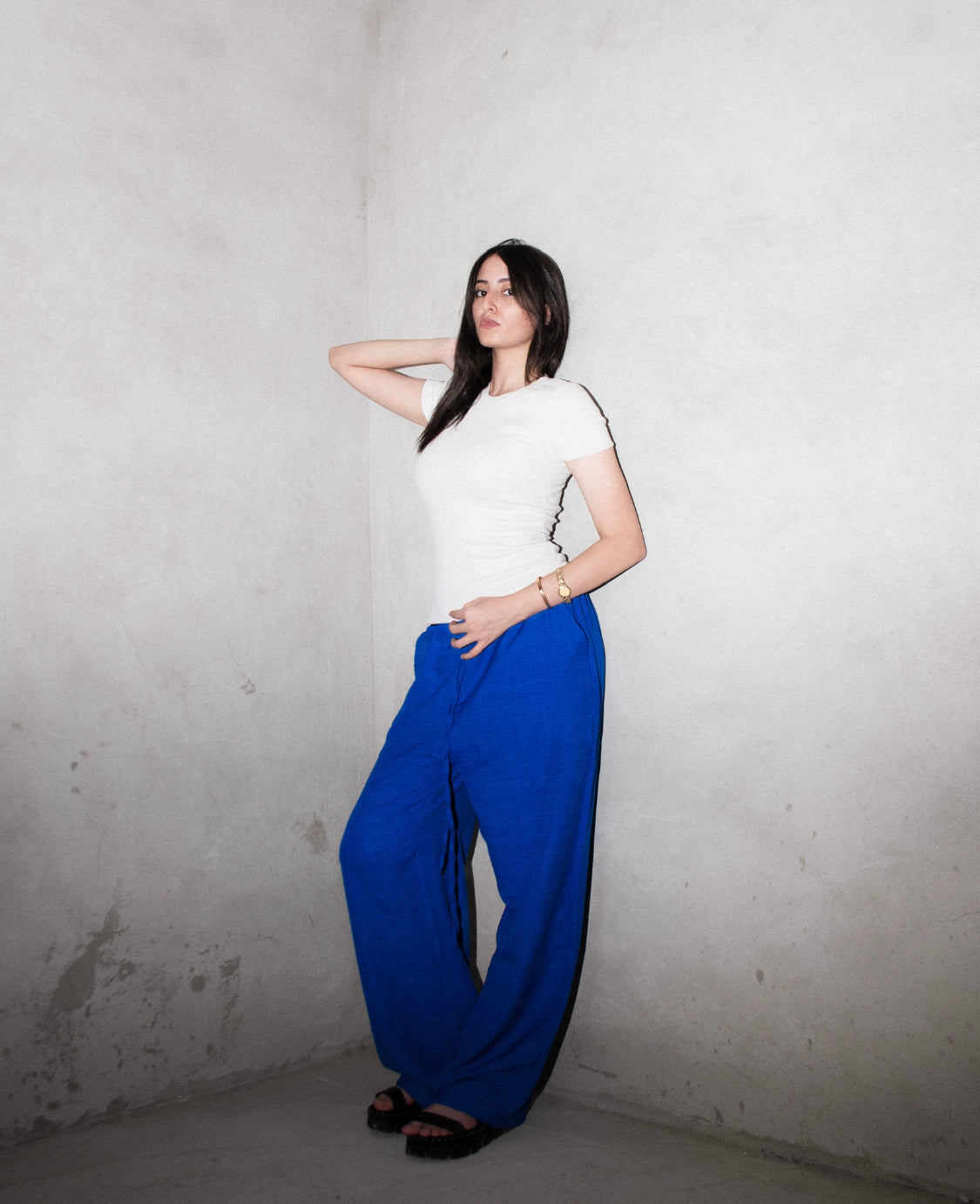 baggy linen pants in blue